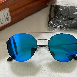 Maui Jim Pele’s hair